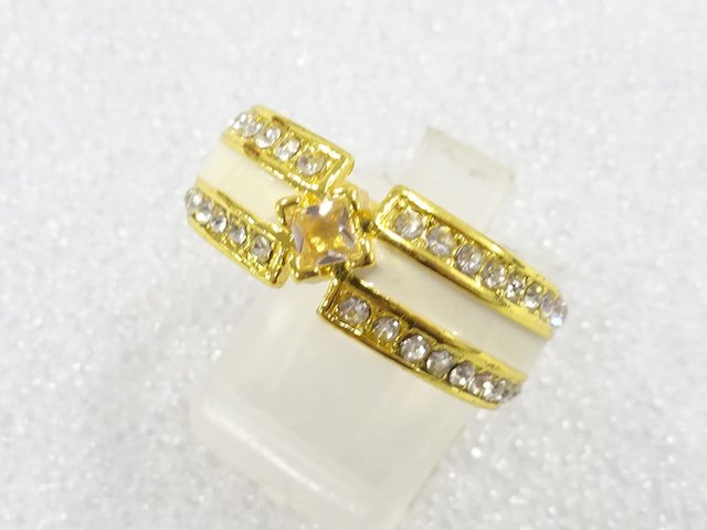 クリスタル　指輪(17.5号)